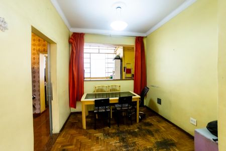 Apartamento à venda com 70m², 4 quartos e sem vaga Apartamento à venda com 70m², 4 quartos e sem vagaSala