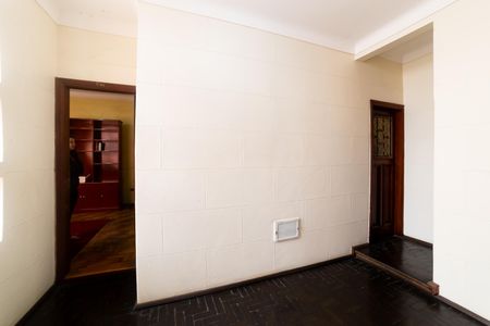 Apartamento à venda com 70m², 4 quartos e sem vaga Apartamento à venda com 70m², 4 quartos e sem vagaHall
