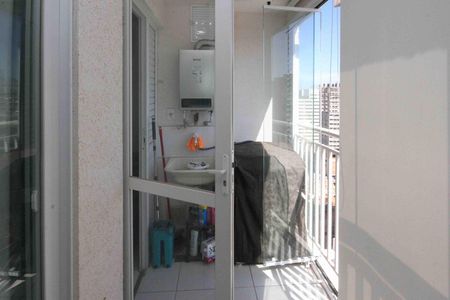Apartamento à venda com 45m², 2 quartos e sem vaga Apartamento à venda com 45m², 2 quartos e sem vagaVaranda