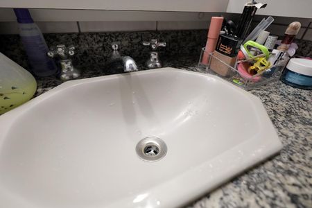 Apartamento à venda com 70m², 2 quartos e 1 vaga Apartamento à venda com 70m², 2 quartos e 1 vagaBanheiro Suíte