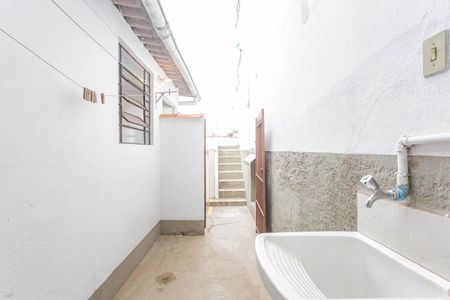 Casa para alugar com 30m², 1 quarto e sem vagaÁrea de Serviço