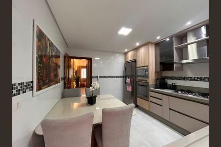 Casa de condomínio à venda com 117m², 2 quartos e 2 vagas Casa de condomínio à venda com 117m², 2 quartos e 2 vagasCozinha