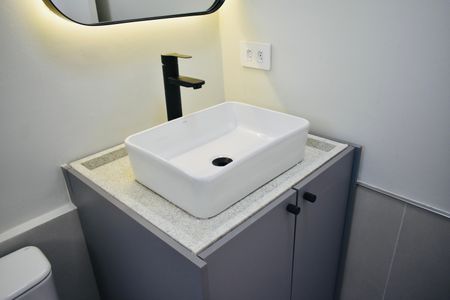 Apartamento à venda com 78m², 2 quartos e 1 vaga Apartamento à venda com 78m², 2 quartos e 1 vagaBanheiro da Suíte 1