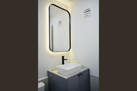 Apartamento à venda com 78m², 2 quartos e 1 vaga Apartamento à venda com 78m², 2 quartos e 1 vagaBanheiro da Suíte 1