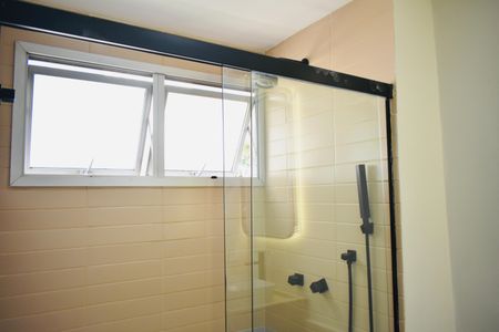 Apartamento à venda com 78m², 2 quartos e 1 vaga Apartamento à venda com 78m², 2 quartos e 1 vagaBanheiro da Suíte 1