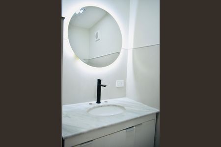 Apartamento à venda com 78m², 2 quartos e 1 vaga Apartamento à venda com 78m², 2 quartos e 1 vagaLavabo