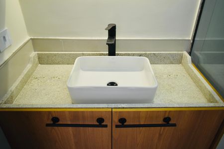 Apartamento à venda com 78m², 2 quartos e 1 vaga Apartamento à venda com 78m², 2 quartos e 1 vagaBanheiro da Suíte 2