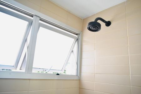 Apartamento à venda com 78m², 2 quartos e 1 vaga Apartamento à venda com 78m², 2 quartos e 1 vagaBanheiro da Suíte 1