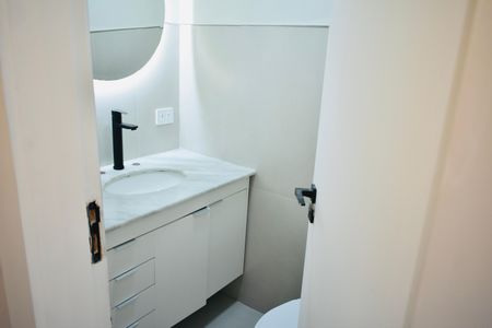 Apartamento à venda com 78m², 2 quartos e 1 vaga Apartamento à venda com 78m², 2 quartos e 1 vagaLavabo