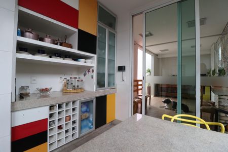 Casa para alugar com 490m², 4 quartos e 4 vagasCozinha