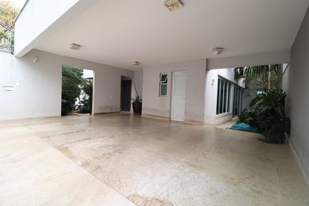 Casa para alugar com 490m², 4 quartos e 4 vagasGaragem