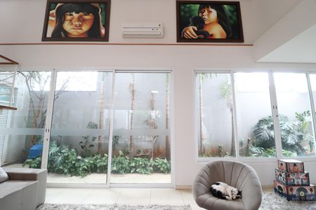 Casa para alugar com 490m², 4 quartos e 4 vagasSala