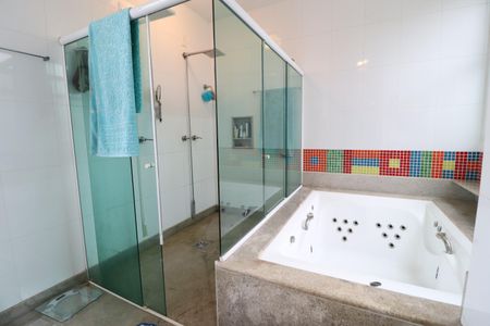 Casa para alugar com 490m², 4 quartos e 4 vagasBanheiro do Quarto 3