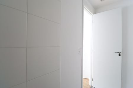 Banheiro de apartamento à venda com 1 quarto, 26m² em Barra Funda, São Paulo