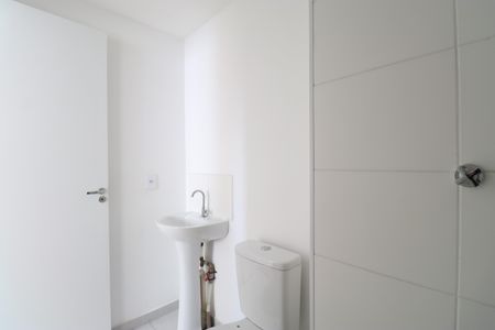 Banheiro de apartamento à venda com 1 quarto, 26m² em Barra Funda, São Paulo