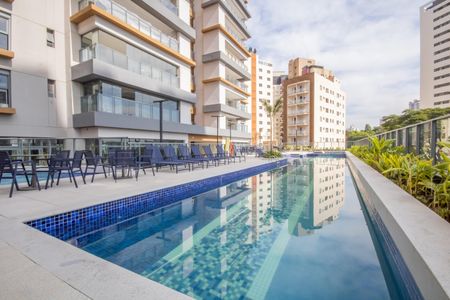 Apartamento para alugar com 123m², 3 quartos e 2 vagas Apartamento para alugar com 123m², 3 quartos e 2 vagasÁrea comum - Piscina