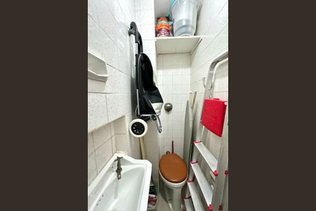 Apartamento à venda com 124m², 3 quartos e 1 vaga Apartamento à venda com 124m², 3 quartos e 1 vagaBanheiro de Serviço