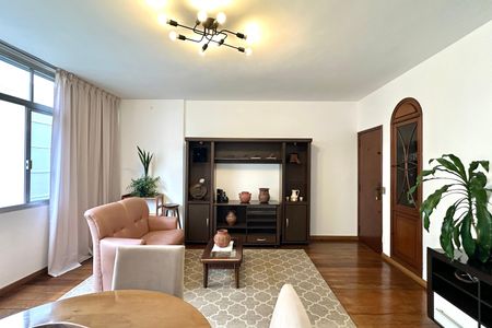 Apartamento à venda com 124m², 3 quartos e 1 vaga Apartamento à venda com 124m², 3 quartos e 1 vagaSala