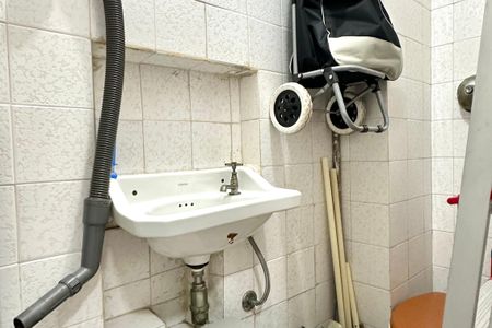 Apartamento à venda com 124m², 3 quartos e 1 vaga Apartamento à venda com 124m², 3 quartos e 1 vagaBanheiro de Serviço