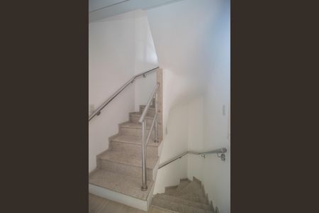 Casa à venda com 297m², 4 quartos e sem vagaEscada