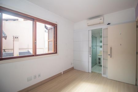 Casa à venda com 297m², 4 quartos e sem vagaSuite