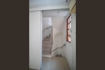 Casa à venda com 297m², 4 quartos e sem vagaEscada
