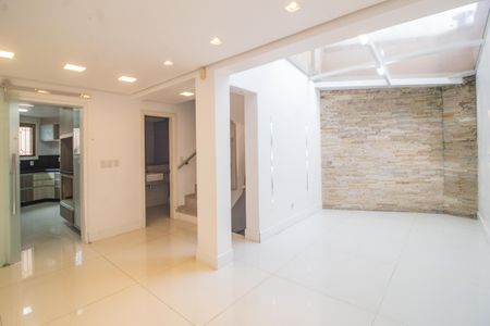 Casa à venda com 297m², 4 quartos e sem vagaSala