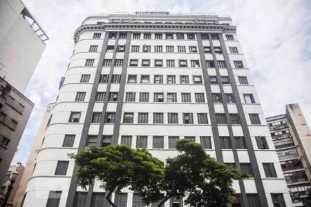 Apartamento à venda com 38m², 1 quarto e sem vaga Apartamento à venda com 38m², 1 quarto e sem vagaFachada