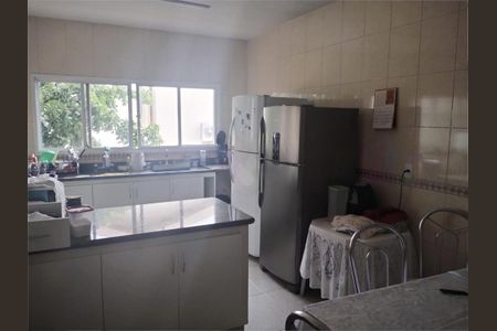 Casa à venda com 417m², 5 quartos e 4 vagas