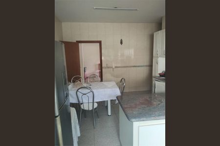 Casa à venda com 417m², 5 quartos e 4 vagas