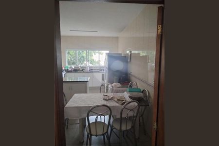 Casa à venda com 417m², 5 quartos e 4 vagas