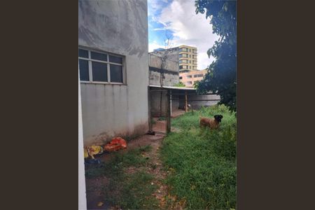 Casa à venda com 417m², 5 quartos e 4 vagas