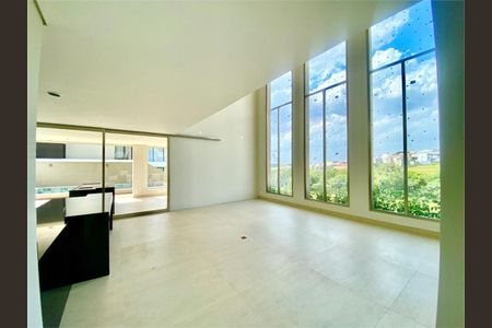 Casa à venda com 447m², 4 quartos e 6 vagas