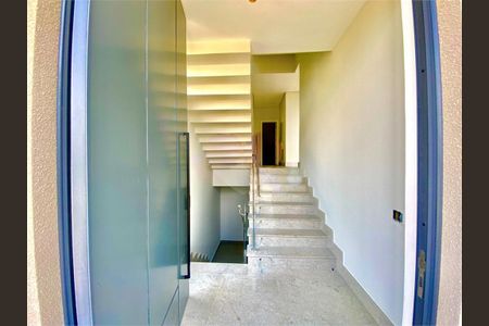 Casa à venda com 447m², 4 quartos e 6 vagas