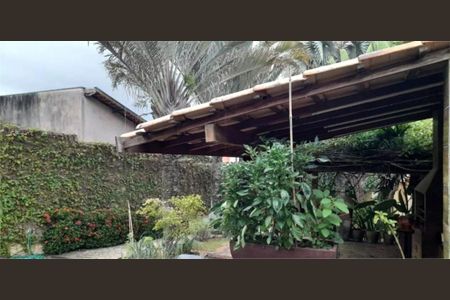 Casa à venda com 192m², 2 quartos e 6 vagas