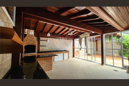 Casa à venda com 102m², 3 quartos e 2 vagas