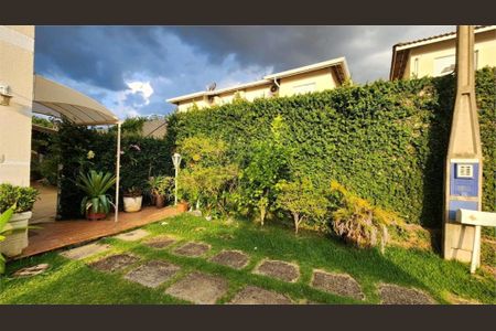 Casa à venda com 102m², 3 quartos e 2 vagas