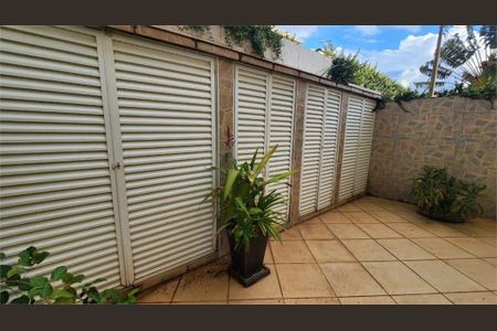 Casa à venda com 102m², 3 quartos e 2 vagas