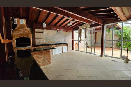 Casa à venda com 102m², 3 quartos e 2 vagas