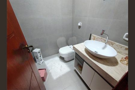 Casa à venda com 180m², 3 quartos e 2 vagas