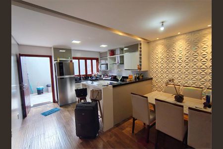 Casa à venda com 180m², 3 quartos e 2 vagas