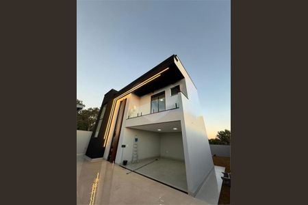 Casa à venda com 170m², 3 quartos e 1 vaga