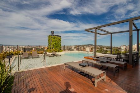 Studio para alugar com 38m², 1 quarto e sem vaga Studio para alugar com 38m², 1 quarto e sem vagaÁrea comum - Piscina