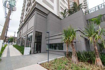 Studio para alugar com 28m², 1 quarto e sem vaga Studio para alugar com 28m², 1 quarto e sem vagaFachada