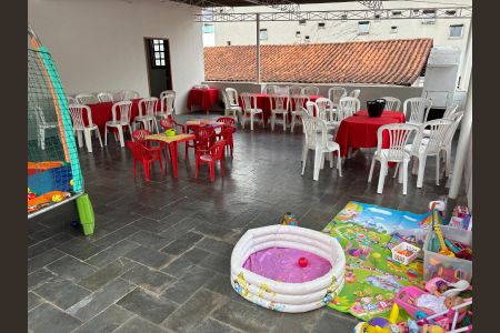 Casa à venda com 340m², 5 quartos e 4 vagas