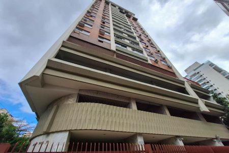 Apartamento à venda com 85m², 2 quartos e 1 vaga Apartamento à venda com 85m², 2 quartos e 1 vagaFachada