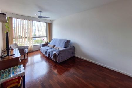 Apartamento à venda com 85m², 2 quartos e 1 vaga Apartamento à venda com 85m², 2 quartos e 1 vagaSala