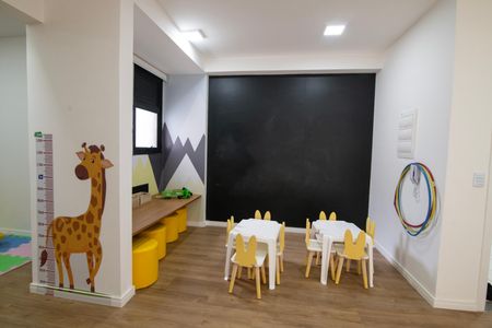Apartamento para alugar com 56m², 2 quartos e 1 vaga Apartamento para alugar com 56m², 2 quartos e 1 vagaÁrea Comum - Brinquedoteca