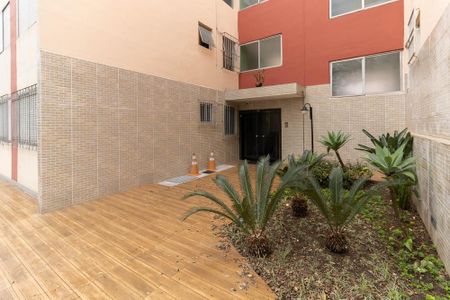 Apartamento à venda com 64m², 2 quartos e 1 vaga Apartamento à venda com 64m², 2 quartos e 1 vagaEntrada