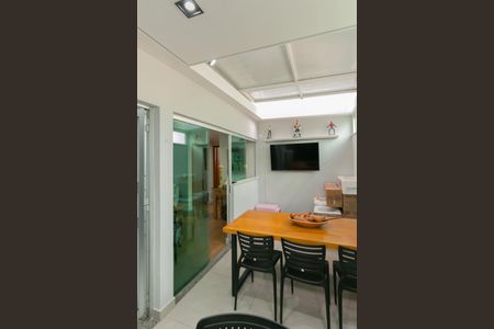 Apartamento à venda com 110m², 2 quartos e 2 vagasCozinha